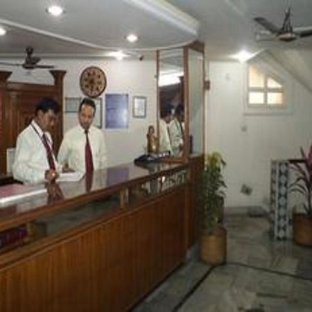 Hotel Anjuman Agra  Bagian luar foto